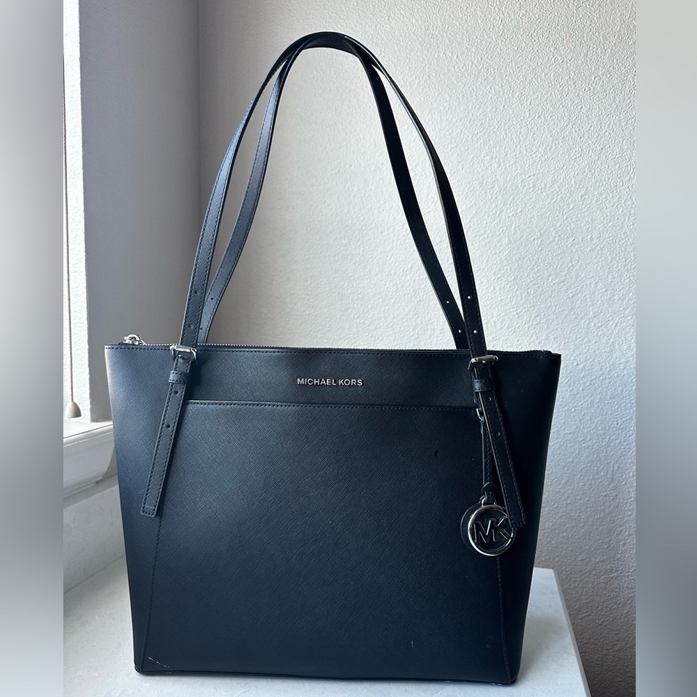 Black Michael Kors Tote - Like New!!